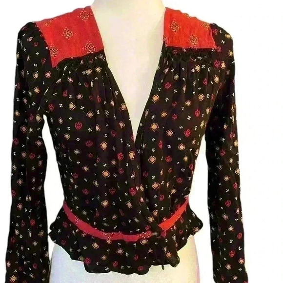 FREE PEOPLE Where We Roam Red and Black Printed Cropped Blouse Size Small - Picture 1 of 6